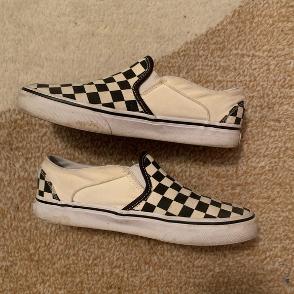 Checkered Vans slip-ons - Picture 2 of 3